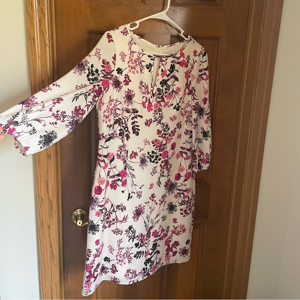 Women’s 3/4 sleeve sheath dress (cream/white&pink/purple floral, size small/4) - Picture 2 of 4